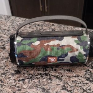 T&G Camouflage Portable Bluetooth Speaker in Green & Brown